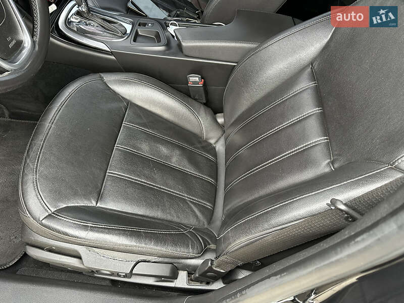 Седан Opel Insignia 2011 в Одессе