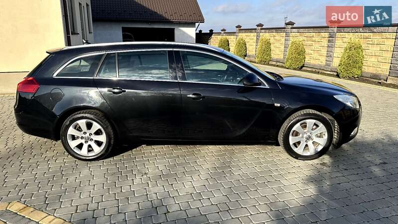 Універсал Opel Insignia 2010 в Луцьку