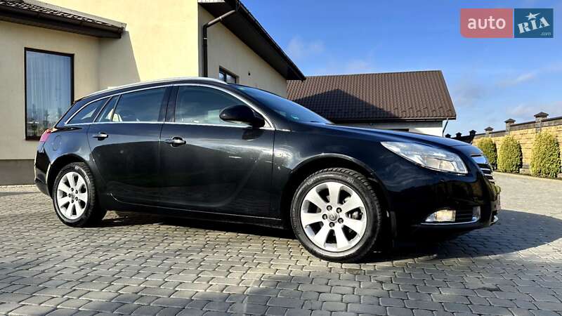 Універсал Opel Insignia 2010 в Луцьку