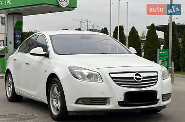 Седан Opel Insignia 2011 в Киеве