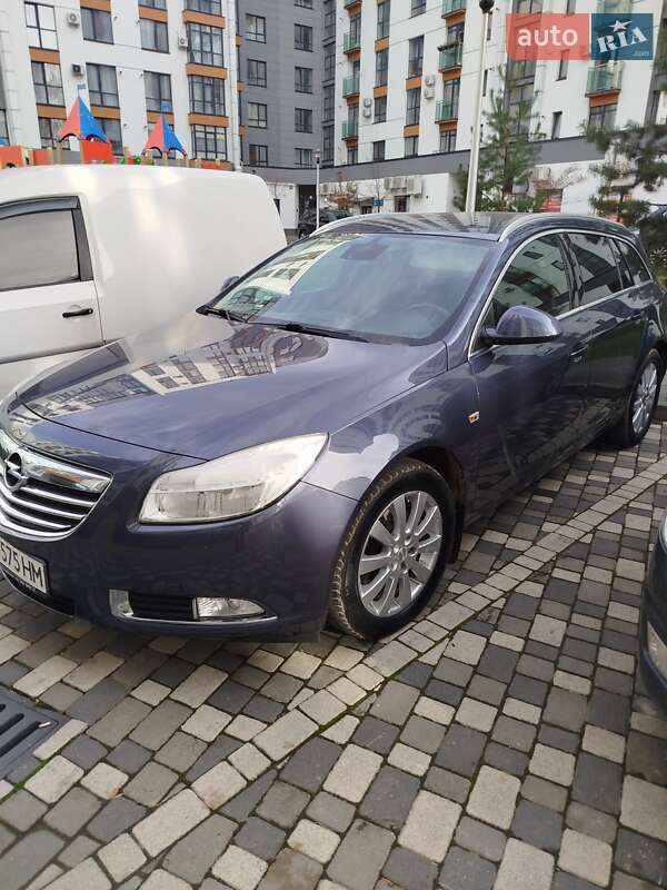 Универсал Opel Insignia 2011 в Ивано-Франковске