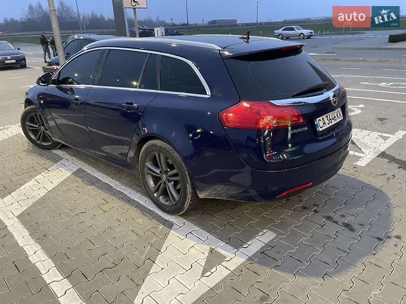 Универсал Opel Insignia 2010 в Львове