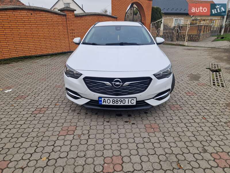 Универсал Opel Insignia 2018 в Ужгороде