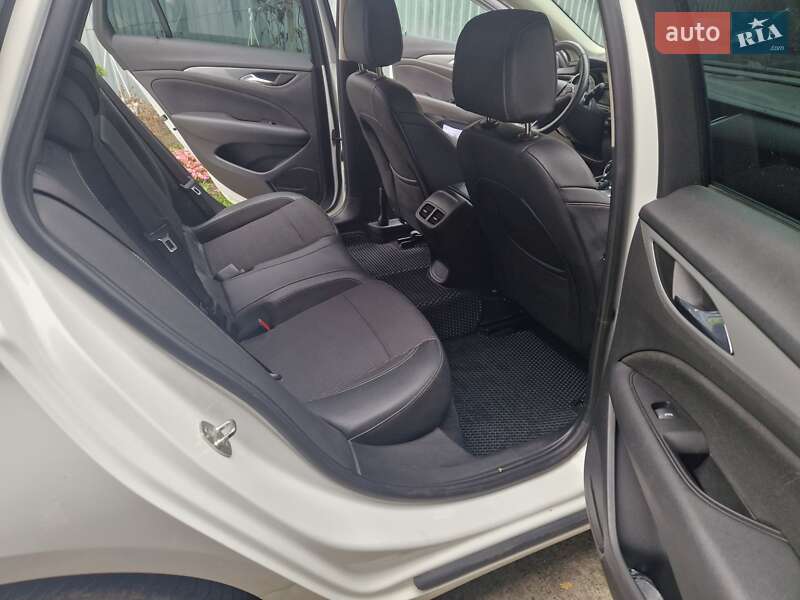 Универсал Opel Insignia 2018 в Ужгороде