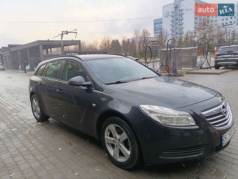 Універсал Opel Insignia 2013 в Львові