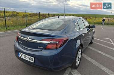 Лифтбек Opel Insignia 2015 в Ровно