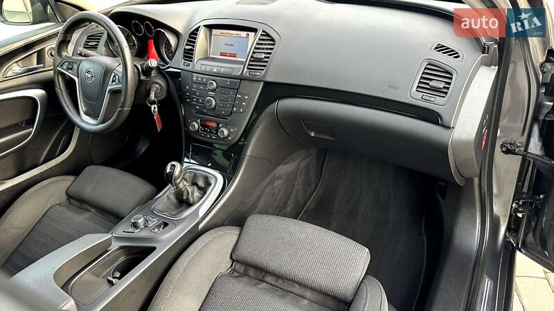 Універсал Opel Insignia 2009 в Луцьку