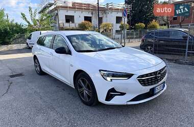Універсал Opel Insignia 2022 в Ужгороді