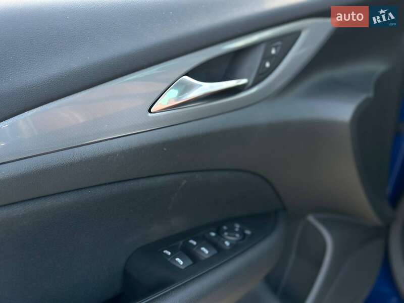 Лифтбек Opel Insignia 2019 в Киеве фото 19 Лифтбек Opel Insignia 2019 в Киеве