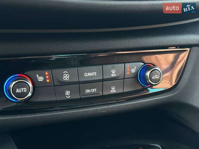 Лифтбек Opel Insignia 2019 в Киеве фото 25 Лифтбек Opel Insignia 2019 в Киеве