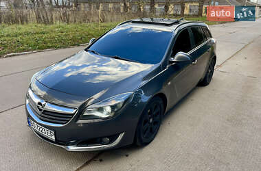 Універсал Opel Insignia 2015 в Острозі
