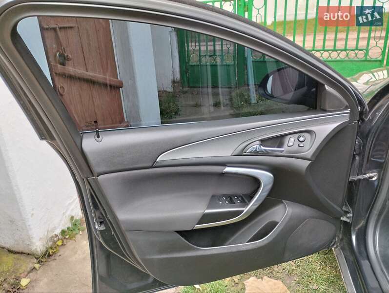 Лифтбек Opel Insignia 2014 в Бершади