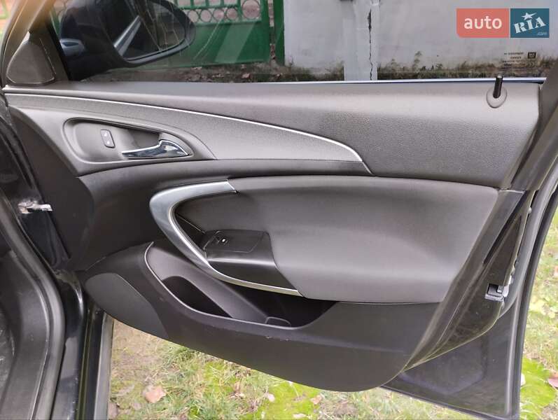 Лифтбек Opel Insignia 2014 в Бершади