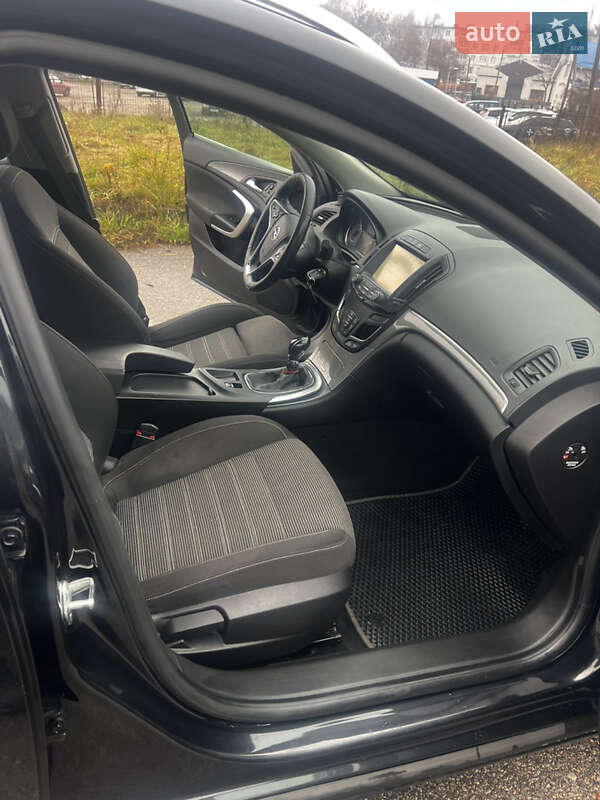 Універсал Opel Insignia 2015 в Житомирі