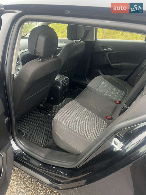 Універсал Opel Insignia 2015 в Житомирі