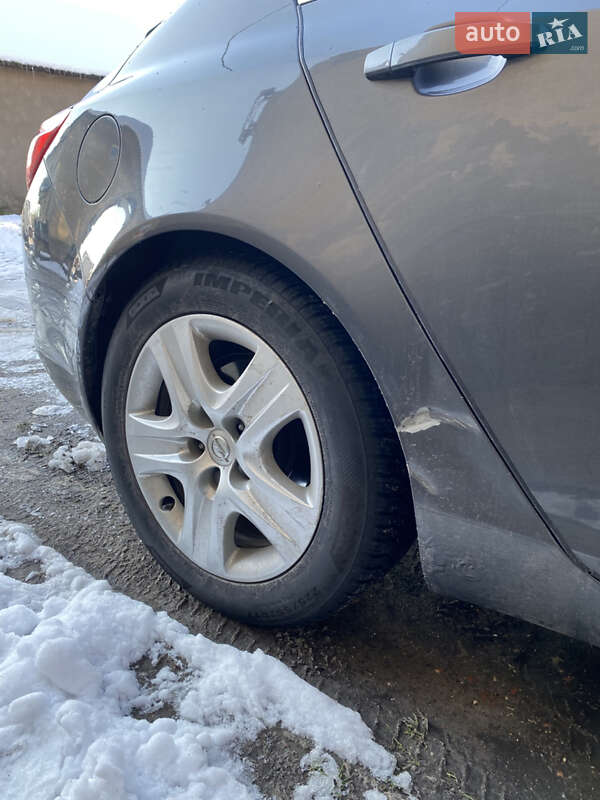 Лифтбек Opel Insignia 2010 в Рава-Русской фото 5 Лифтбек Opel Insignia 2010 в Рава-Русской