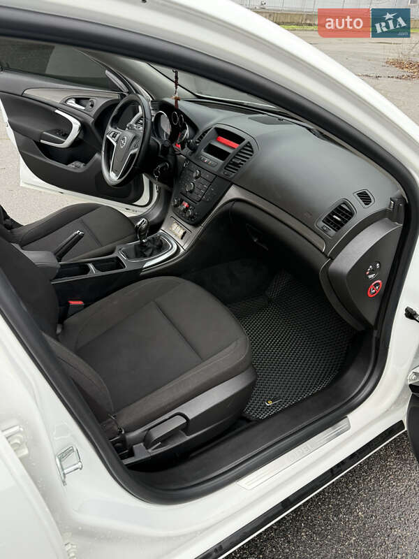 Седан Opel Insignia 2012 в Дніпрі фото 9 Седан Opel Insignia 2012 в Дніпрі