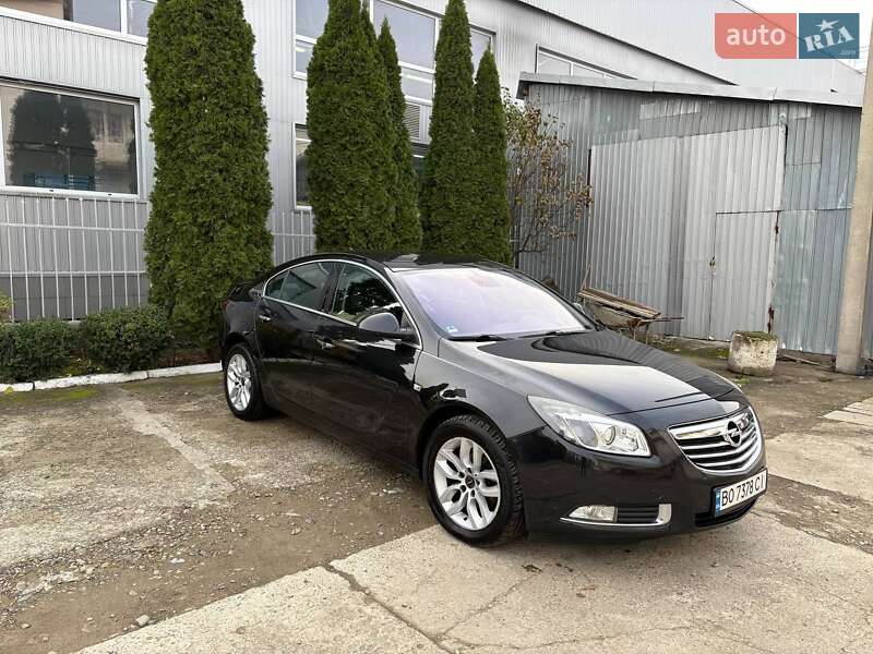 Седан Opel Insignia 2009 в Черновцах