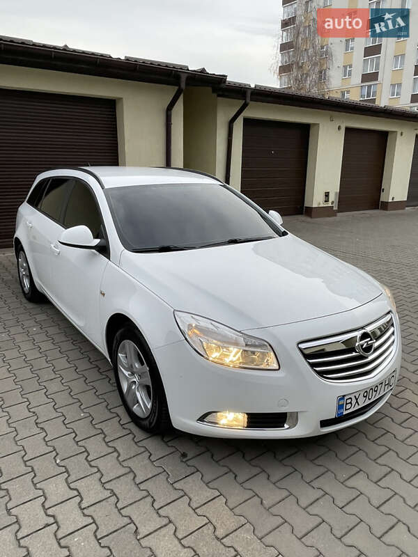 Opel Insignia 2011