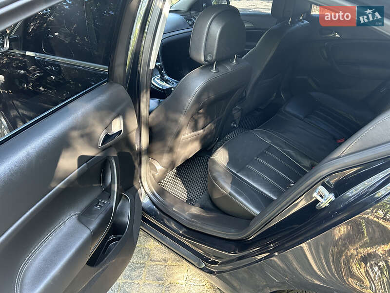 Седан Opel Insignia 2009 в Киеве