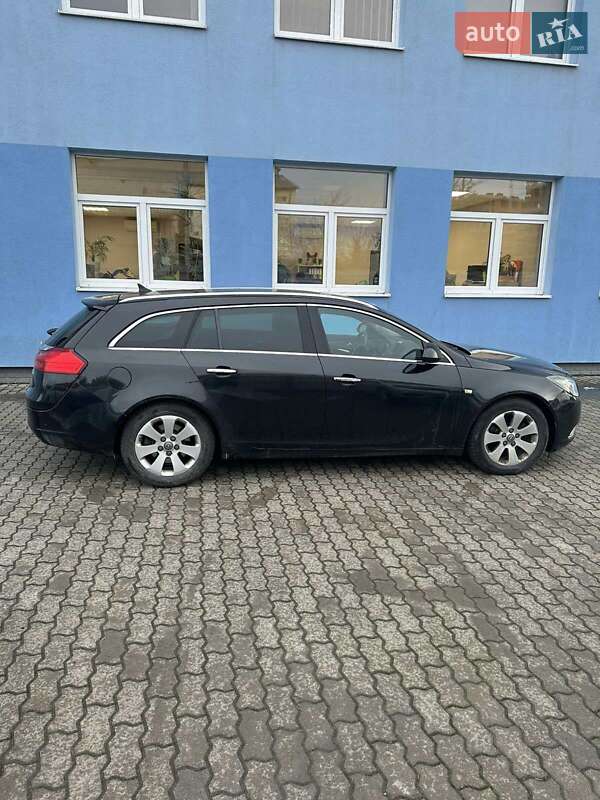 Универсал Opel Insignia 2010 в Львове