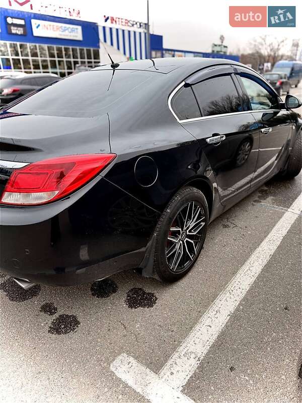 Седан Opel Insignia 2011 в Хмельницком
