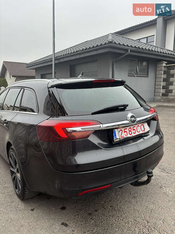 Универсал Opel Insignia 2015 в Ровно