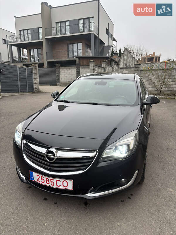 Универсал Opel Insignia 2015 в Ровно