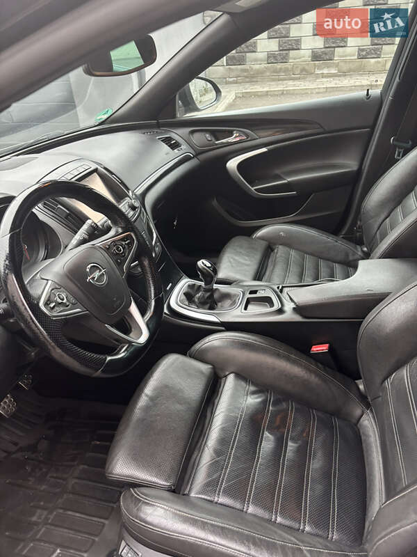 Универсал Opel Insignia 2015 в Ровно
