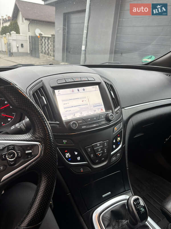 Универсал Opel Insignia 2015 в Ровно