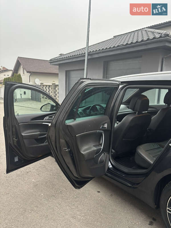 Универсал Opel Insignia 2015 в Ровно