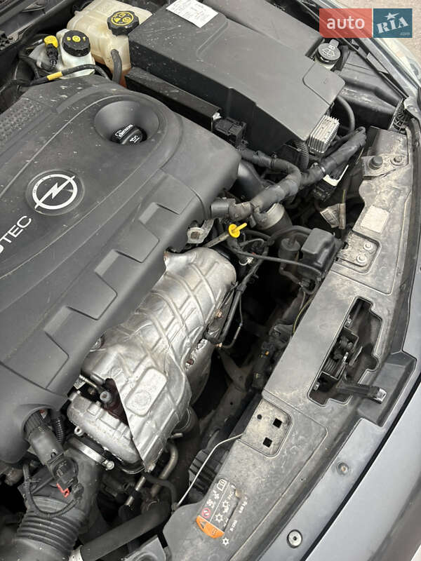 Универсал Opel Insignia 2015 в Ровно