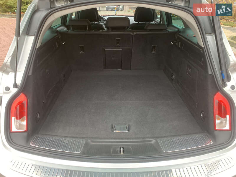 Універсал Opel Insignia 2011 в Чернівцях