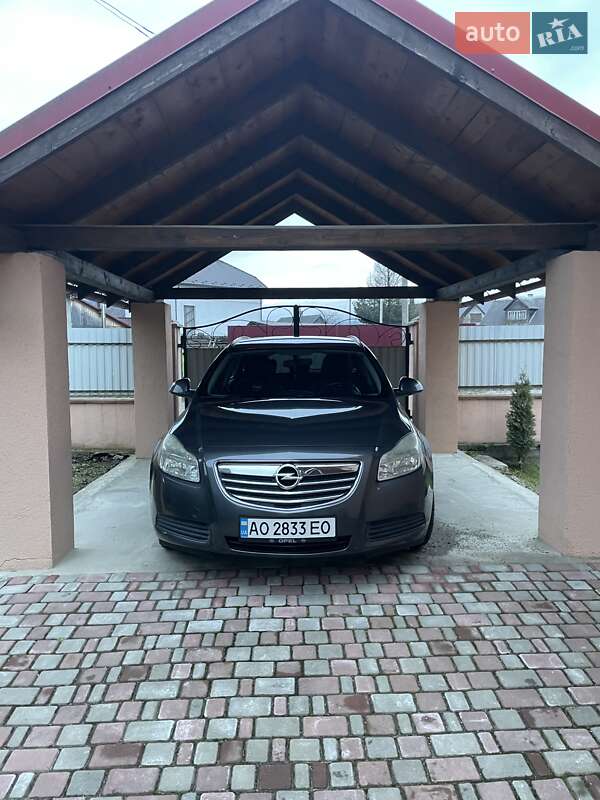 Универсал Opel Insignia 2009 в Ивано-Франковске