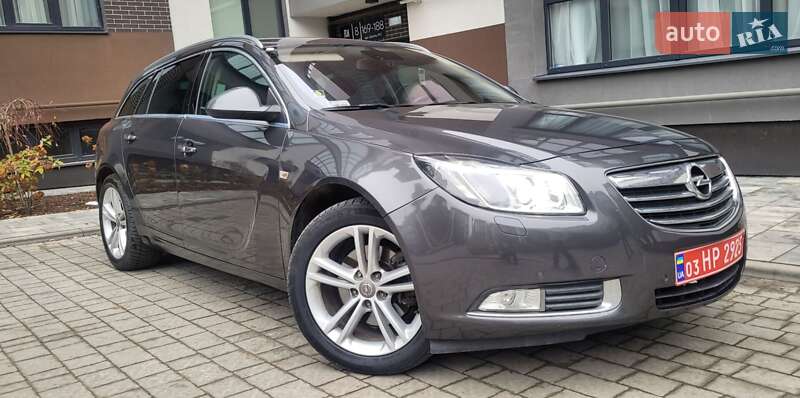 Универсал Opel Insignia 2011 в Львове