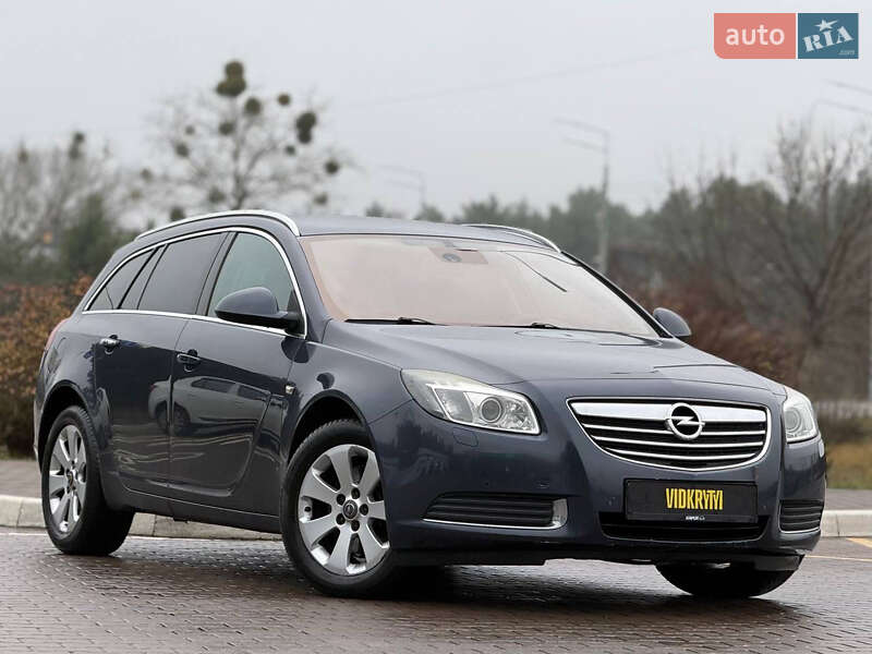 Універсал Opel Insignia 2009 в Києві