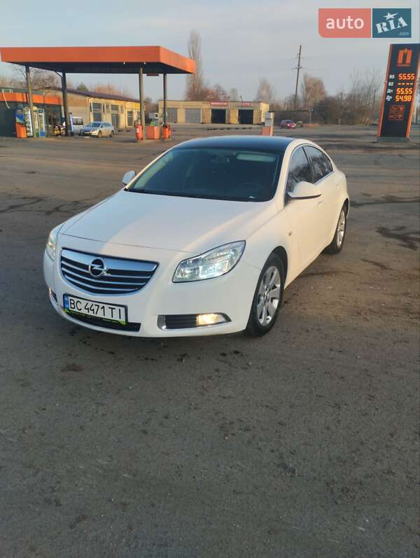 Opel Insignia 2011