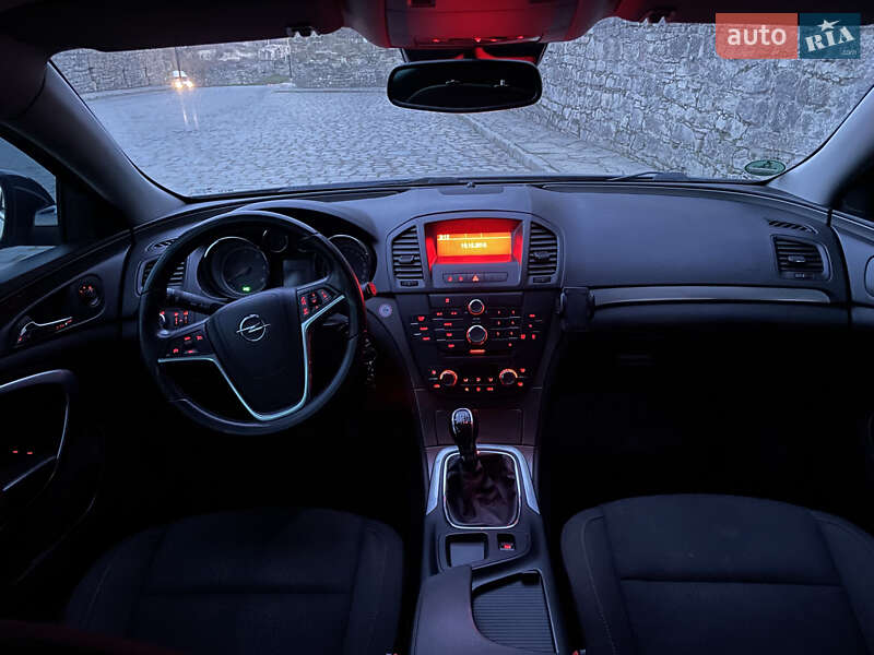 Универсал Opel Insignia 2011 в Каменец-Подольском