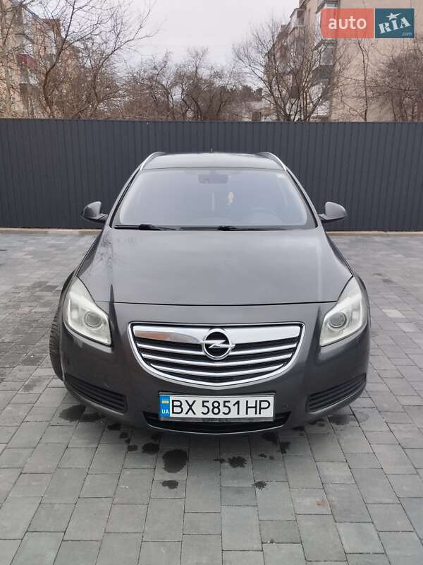 Універсал Opel Insignia 2010 в Старокостянтинові