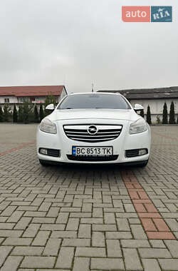 Універсал Opel Insignia 2011 в Золочеві