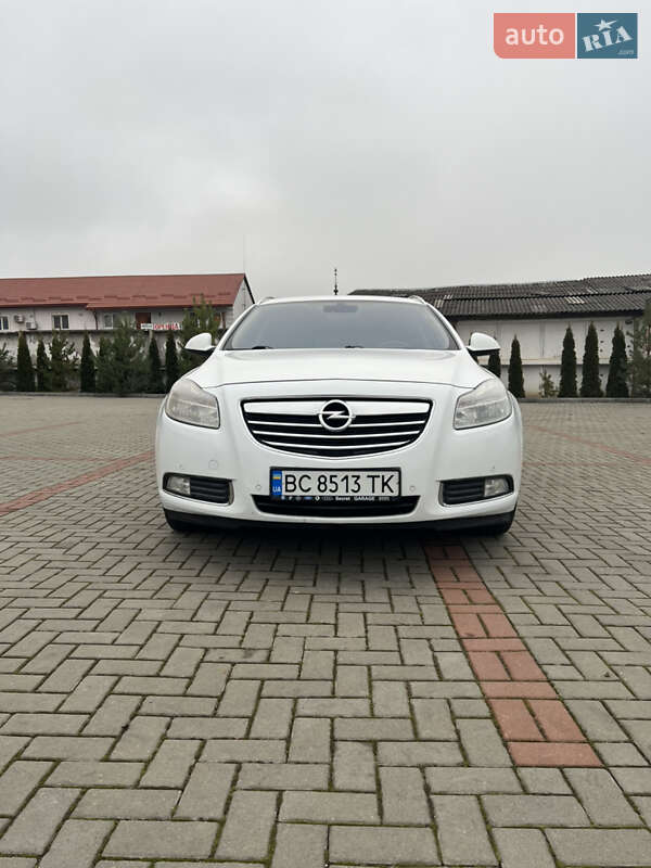 Opel Insignia 2011
