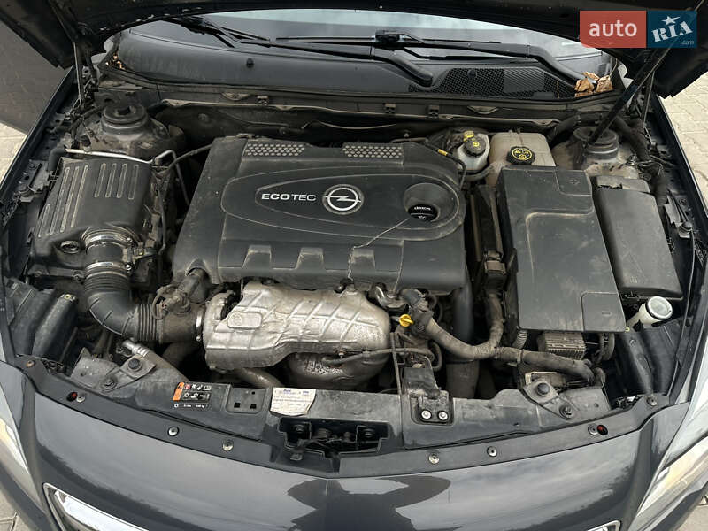 Седан Opel Insignia 2014 в Івано-Франківську