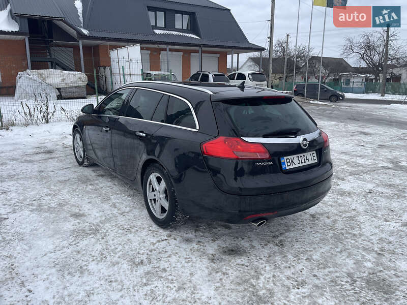 Універсал Opel Insignia 2010 в Умані