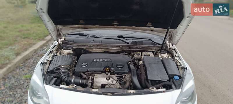 Універсал Opel Insignia 2016 в Дніпрі