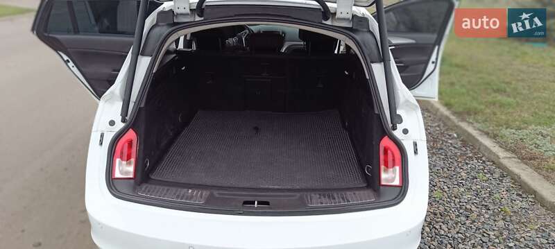 Універсал Opel Insignia 2016 в Дніпрі