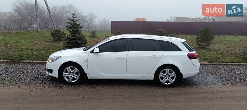 Універсал Opel Insignia 2016 в Дніпрі
