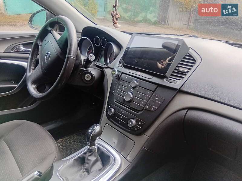 Лифтбек Opel Insignia 2010 в Полтаве