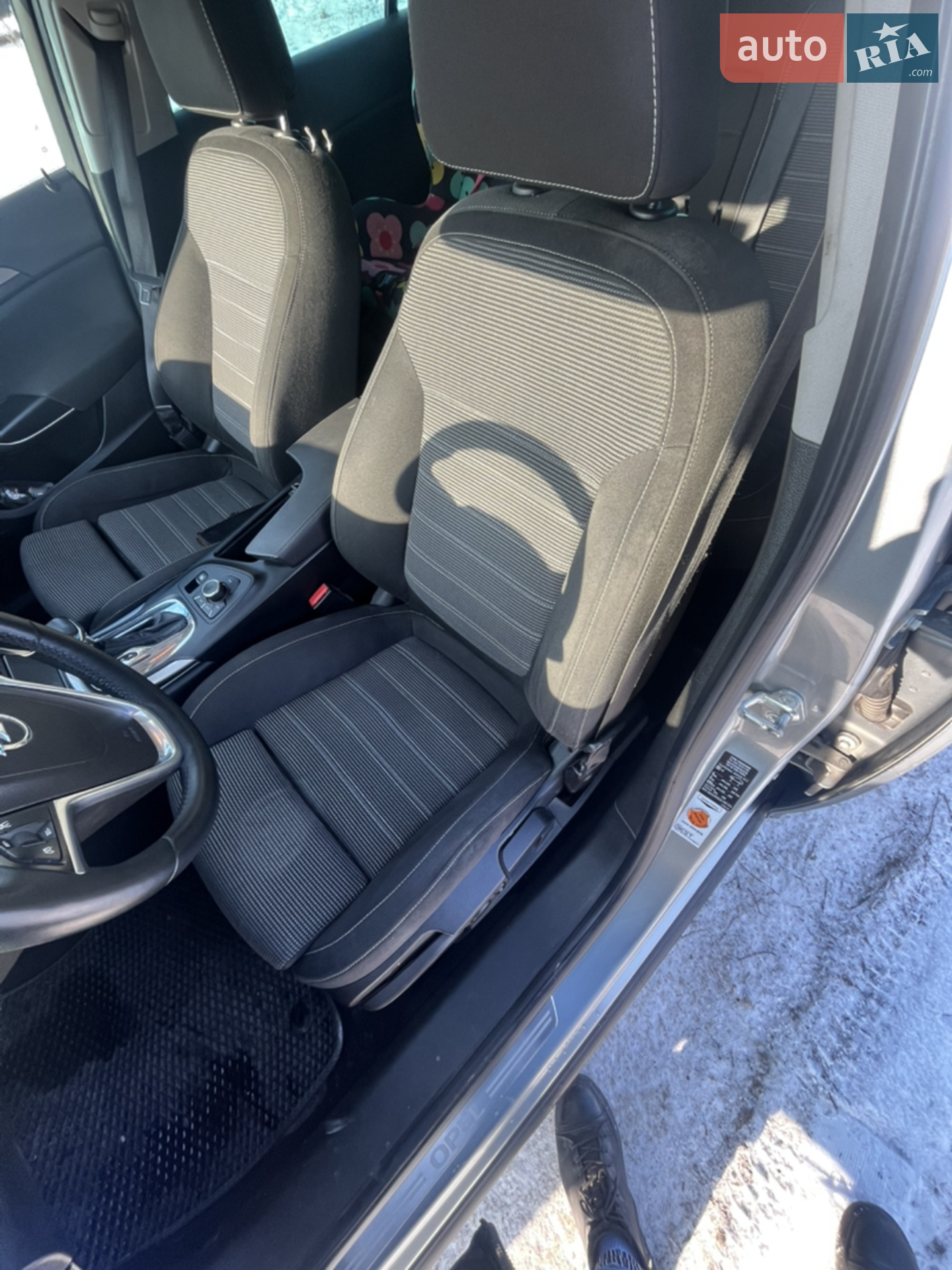 2010 Opel Insignia - мініатюра 16