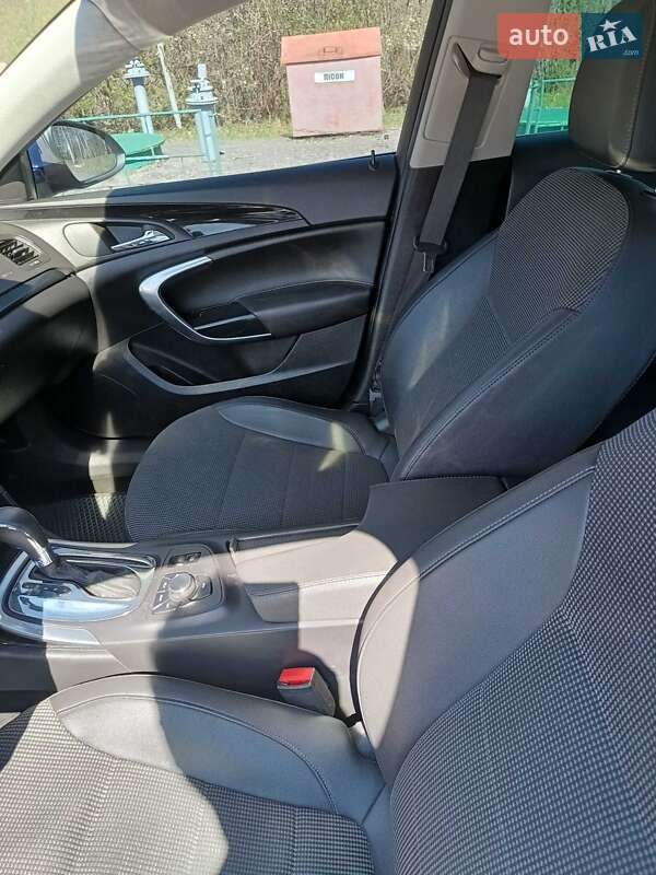 Универсал Opel Insignia 2012 в Млинове