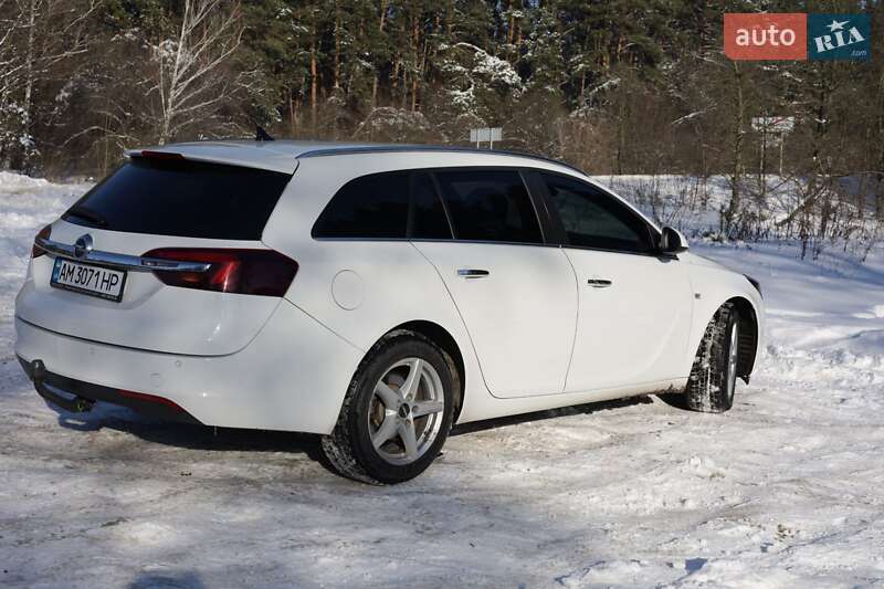 Универсал Opel Insignia 2015 в Коростышеве